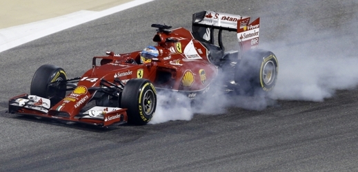 Fernando Alonso v monopostu Ferrari.