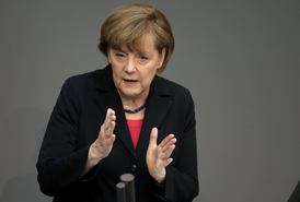 Angela Merkelová chce, aby Rusko přispělo k uklidnění situace na Ukrajině.