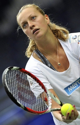 Kvitová při tréninku na Davis Cup.