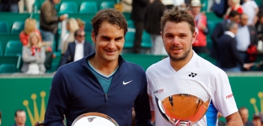 Stanislas Wawrinka (vpravo) s Rogerem Federerem.