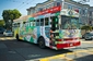 Vyjížďka retro-autobusem ze 60. let po známých místech San Francisca doplěná zajímavým vyprávěním průvodců a dobovou hudbou. (Foto: Facebook.com/Magic Bus San Francisco)