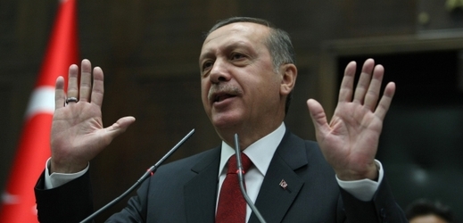 Tturecký premiér Recep Tayyip Erdogan vyjádřil ve středu soustrast potomkům statisíců povražděných Arménů.