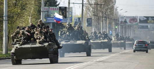 Část osádek ukrajinských obrněnců se ve Slavjansku vzdala rebelům. Kyjev to zatloukal.