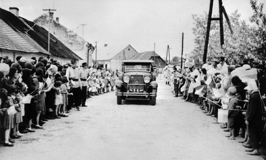 Ministr zahraničí Beneš přijíždí roku 1933 navštívit Podkarpatskou Rus.