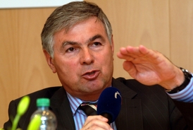 Senátor Jaroslav Palas.