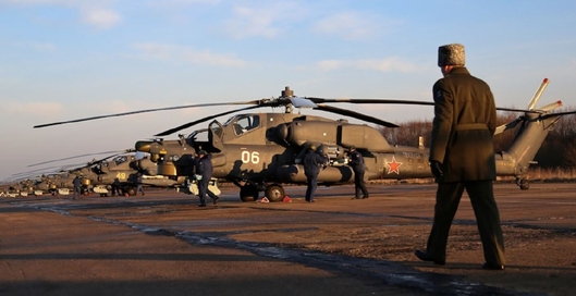 Vrtulníková základna u Pskova.