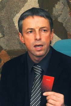 Bývalý primátor Pavel Bém s opencard.