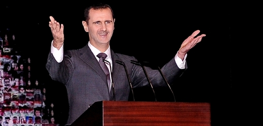 Prezident Asad v damašské Opeře v létě 2013.