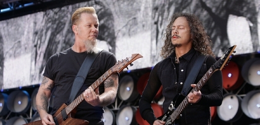 Metallica se konečně dočkala pozvání. Na fotce James Hetfield a Kirk Hammett.