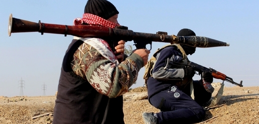 Sunnitští ozbrojenci v Anbáru.