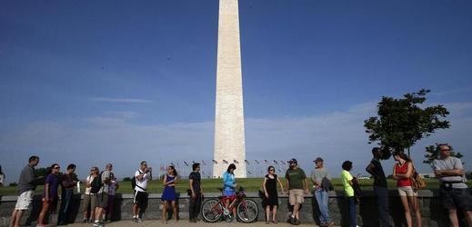 Washingtonův památník je znovu otevřen.
