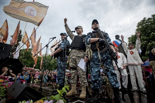 Separatisté vyhlašují nezávislost Luhansku.