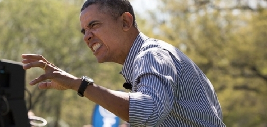 Asadovi "zakroutíme krkem". Obama předčítá dětem na zahradě Bílého domu.