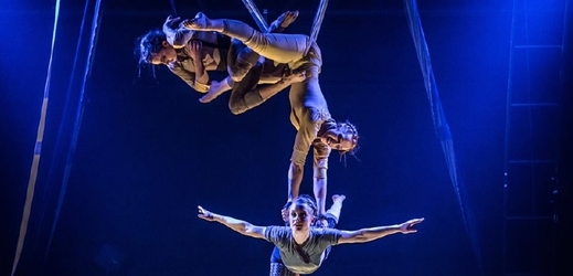 Akrobatky při představení Cirku La Putyka.
