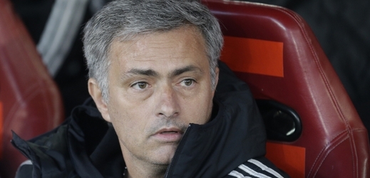 José Mourinho je trenérským fenoménem, plat ale nejvyšší nemá.