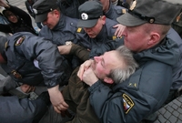 Z demonstrace proti Putinovi v Petrohradě.