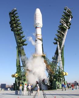 Start nosiče Sojuz 2.1a.