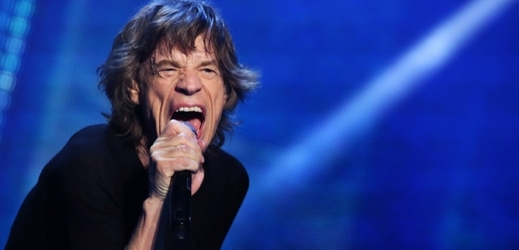Mick Jagger ještě nedávno truchlil nad ztrátou přítelkyně, nyní se může těšit z pravnoučete.