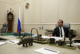 Medveděv ve své pracovně.