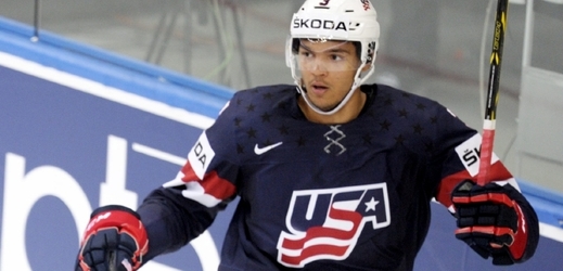 Obranná opora týmu USA a hokejový talent Seth Jones.