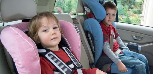Kvalitní dětská autosedačka zvyšuje bezpečnost přepravovaného potomka (ilustrační foto).