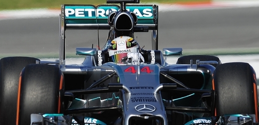 Vozy Mercedes zatím letošní sezoně suverénně vládnou. Přeruší jejich jízdu GP Monaka?