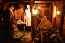 Část expozice ilustrující podmínky polního lékaře za 1. světové války.