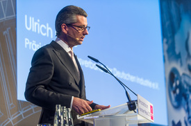 Prezident Svazu německého průmyslu Ulrich Grillo zákon ostře zkritizoval.