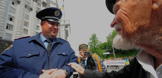 Loajální policista v Kyjevě (ilustrační foto).