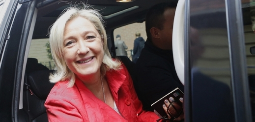 Pravděpodobná vítězka voleb do Evropského parlamentu Marie Le Penová.