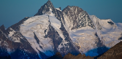 Český alpinista se zranil pod nejvyšší rakouskou horou Grossglockner.