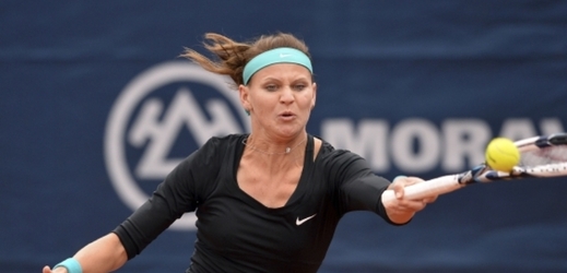 Lucie Šafářová na Roland Garros postoupila do druhého kola.