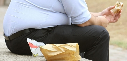 Obézních lidí stále přibývá (ilustrační foto).