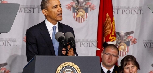 Obama hovoří ve West Pointu.