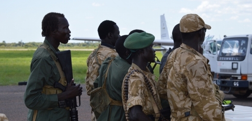 Středoafrickou republiku sužuje násilí od loňského březnového převratu.