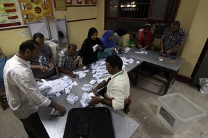 Sčítání hlasů v Káhiře.
