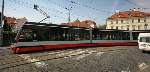 Model tramvaje 15T ForCity, který má wi-fi i klimatizaci.
