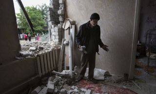 Dům Sorvara Jasinova ve Slavjansku dostal zásah od dělostřelců ukrajinské armády.