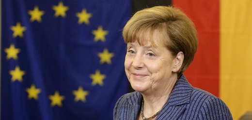 Angela Merkelová dala najevo podporu Jeanu-Claudovi Junckerovi.