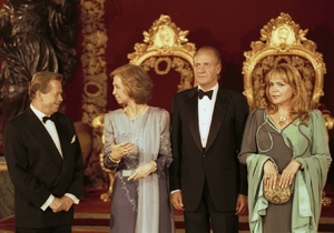 Český prezident Havel s manželkou přijal v Praze španělský královský pár.