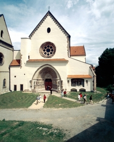 Gotický klášter Tišnov Předklášteří Porta Coeli.