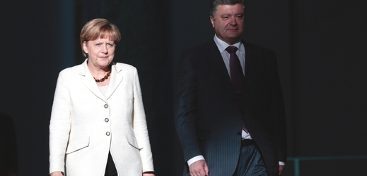 Porošenko u kancléřky Merkelové v Berlíně.