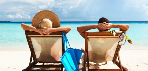 Téměř tři čtvrtiny lidí v průzkumu uvedly, že zahraniční dovolenou stráví u moře  (ilustrační foto).