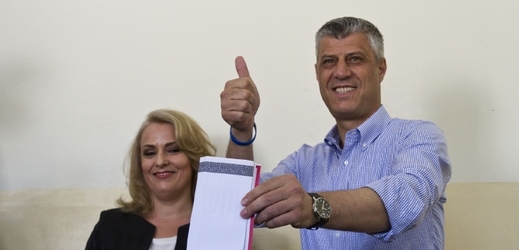 Hashim Thaçi u voleb.
