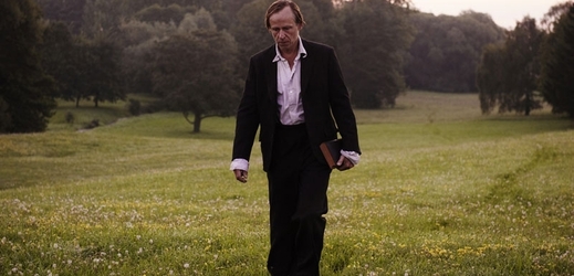 Karel Roden hraje ve filmu Lidice hlavní roli.