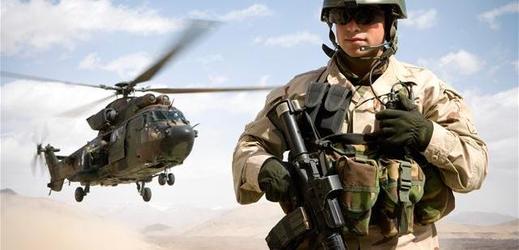 Vrtulník NATO v Afghánistánu (ilustrační foto).