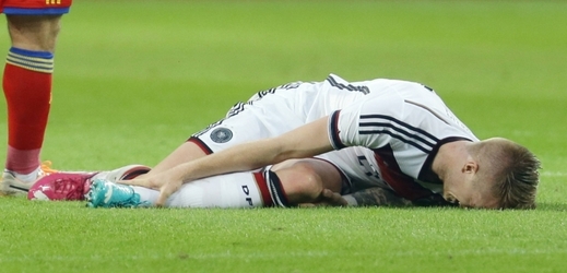 Zraněný záložník Reus přijde nejen o mistrovství světa, ale i o start Bundesligy.