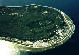 Nauru má rozlohu 21 kilometrů čtverečních.