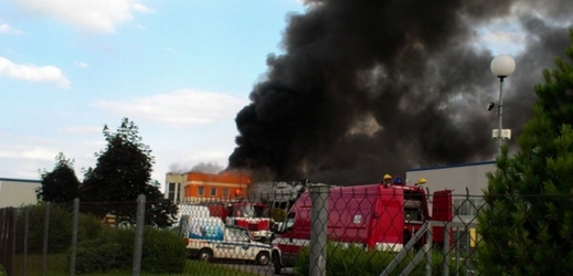 Požár továrny v Plzni - Liticích.