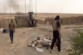 Radikálové z Islámského státu v Iráku a Levantě (ISIL) se snaží vojáky a policisty zastrašit předem.